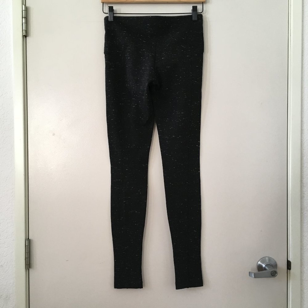 GBTSO Iconic Legging in Black Speck - Picture 3 of 5